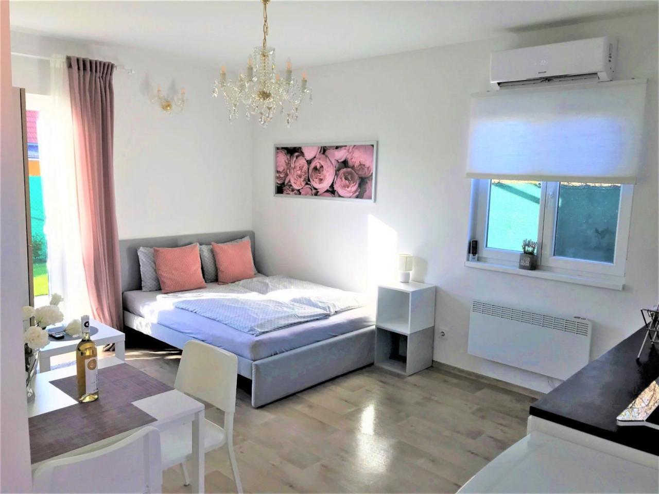 Modrý apartmán 2 - studio Znojmo Exterior foto